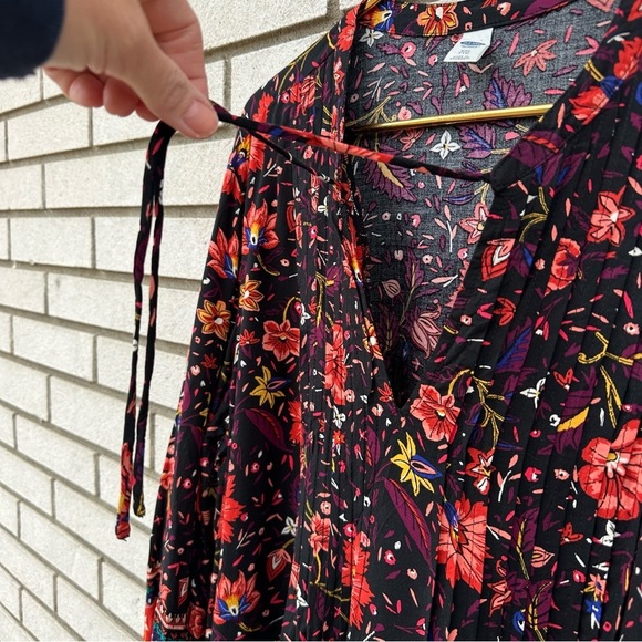 Old Navy Floral Pintuck Swing Dress Red Black Boho - Picture 7 of 12